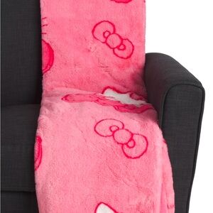 Hello Kitty Pink Bow Blanket